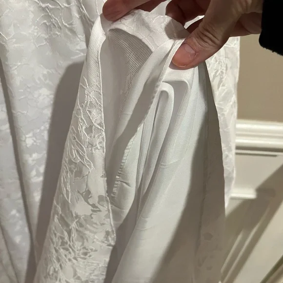 Pretty White Dress - Picture 9 of 9